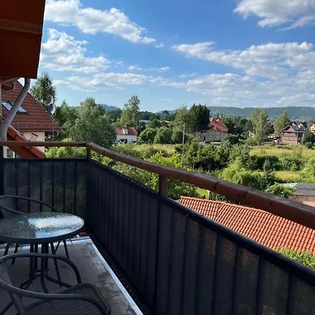 Apartament Z Pieterkiem Jelenia Gora Exterior photo